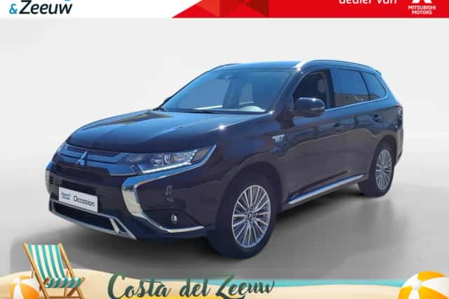 Mitsubishi Outlander (2021) thumbnail 1