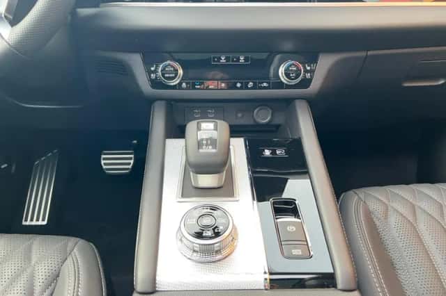 Mitsubishi Outlander (2026) thumbnail 17