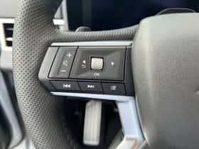 Mitsubishi Outlander (2026) thumbnail 23