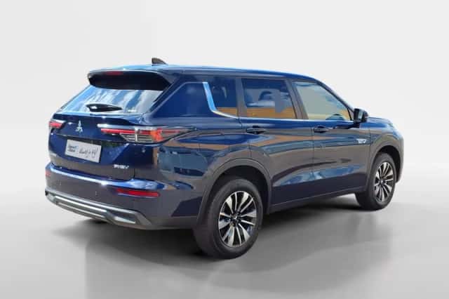 Mitsubishi Outlander (2026) thumbnail 5