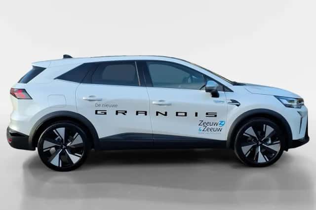 Mitsubishi Grandis (2025) thumbnail 4