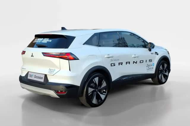 Mitsubishi Grandis (2025) thumbnail 5
