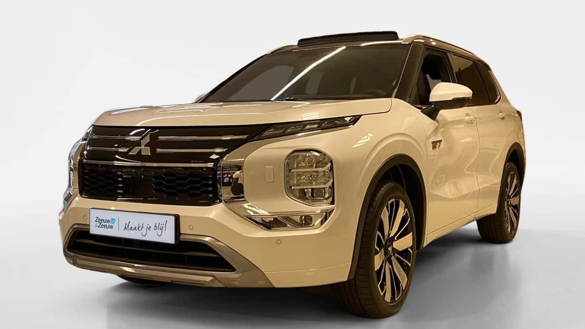 Mitsubishi Outlander (2026) — foto 1