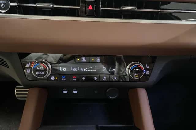 Mitsubishi Outlander (2026) thumbnail 15