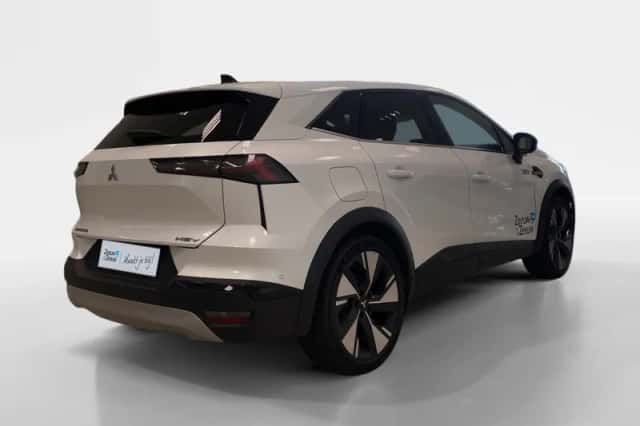 Mitsubishi Grandis (2025) thumbnail 5