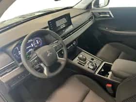 Mitsubishi Outlander (2026) thumbnail 14