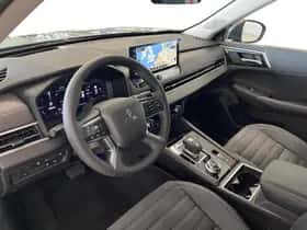 Mitsubishi Outlander (2026) thumbnail 13