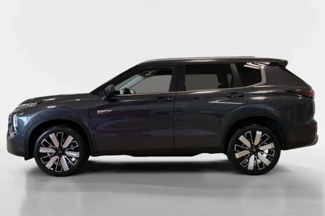 Mitsubishi Outlander (2026) thumbnail 3