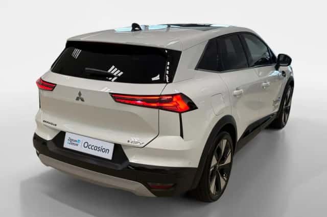 Mitsubishi Grandis (2026) thumbnail 5