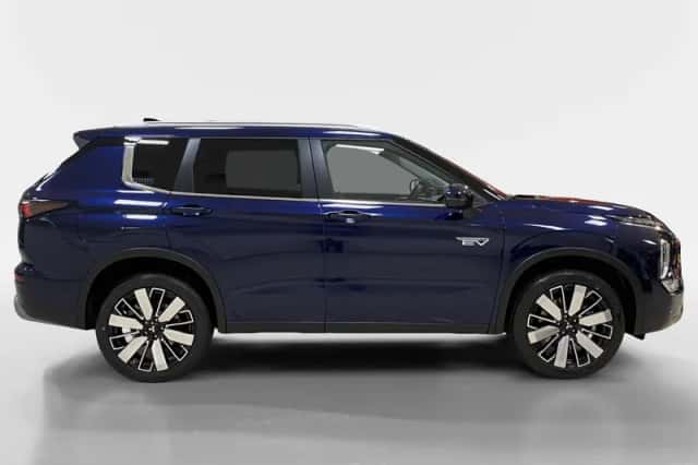Mitsubishi Outlander (2026) thumbnail 4