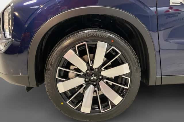 Mitsubishi Outlander (2026) thumbnail 8
