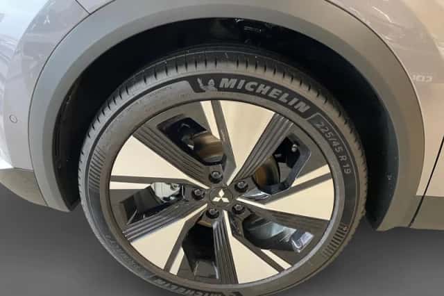Mitsubishi Grandis (2026) thumbnail 8