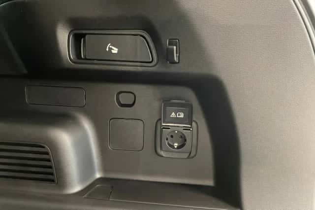 Mitsubishi Outlander (2026) thumbnail 13