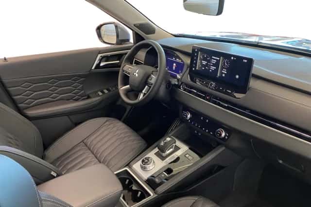 Mitsubishi Outlander (2026) thumbnail 14