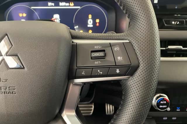 Mitsubishi Outlander (2026) thumbnail 16