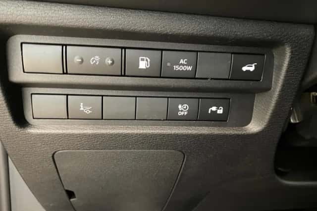 Mitsubishi Outlander (2026) thumbnail 23