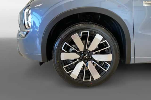 Mitsubishi Outlander (2026) thumbnail 7