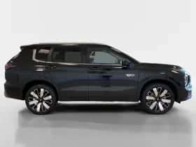 Mitsubishi Outlander (2026) thumbnail 4