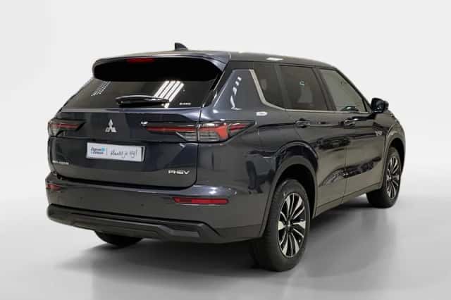 Mitsubishi Outlander (2026) thumbnail 2