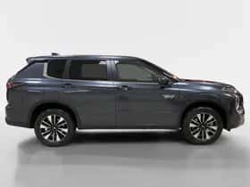Mitsubishi Outlander (2026) thumbnail 4