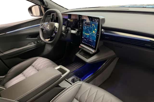 Mitsubishi Eclipse Cross (2026) thumbnail 3