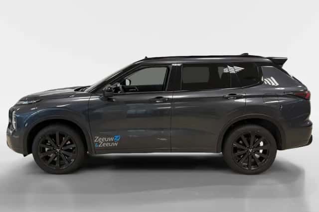 Mitsubishi Outlander (2025) thumbnail 2