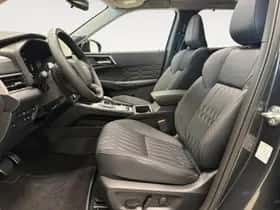 Mitsubishi Outlander (2025) thumbnail 12