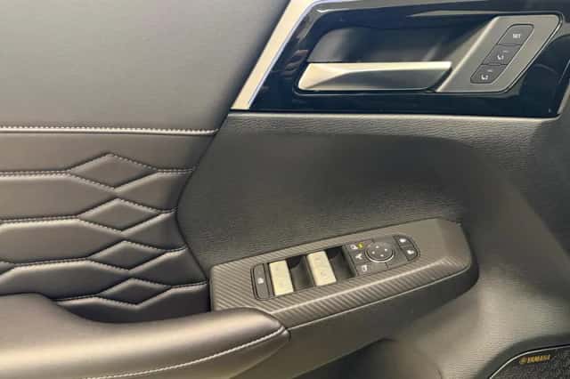 Mitsubishi Outlander (2025) thumbnail 16