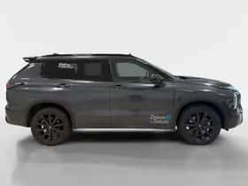 Mitsubishi Outlander (2025) thumbnail 3