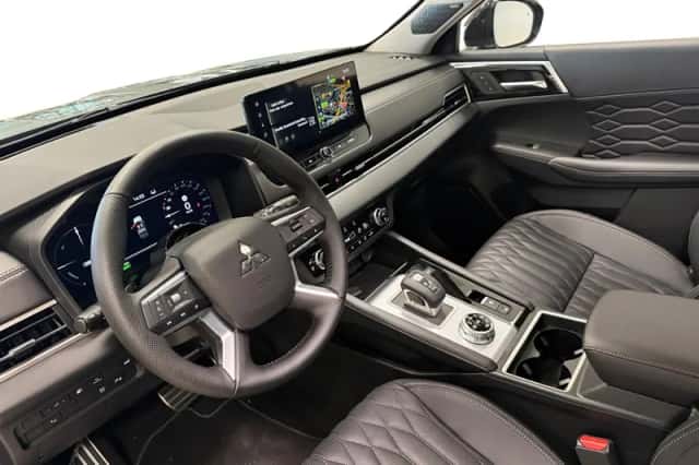 Mitsubishi Outlander (2025) thumbnail 10