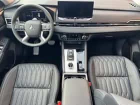 Mitsubishi Outlander (2026) thumbnail 12