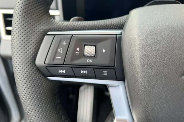 Mitsubishi Outlander (2026) thumbnail 23