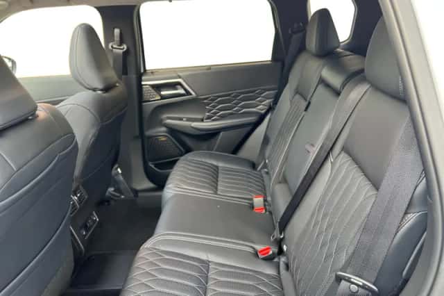 Mitsubishi Outlander (2026) thumbnail 27