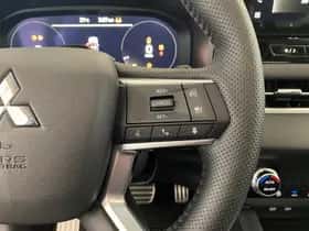 Mitsubishi Outlander (2026) thumbnail 16