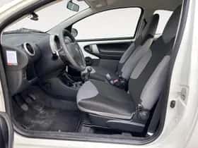 Peugeot 107 (2013) thumbnail 11