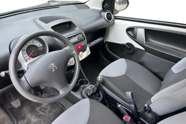 Peugeot 107 (2013) thumbnail 15