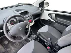 Peugeot 107 (2013) thumbnail 15
