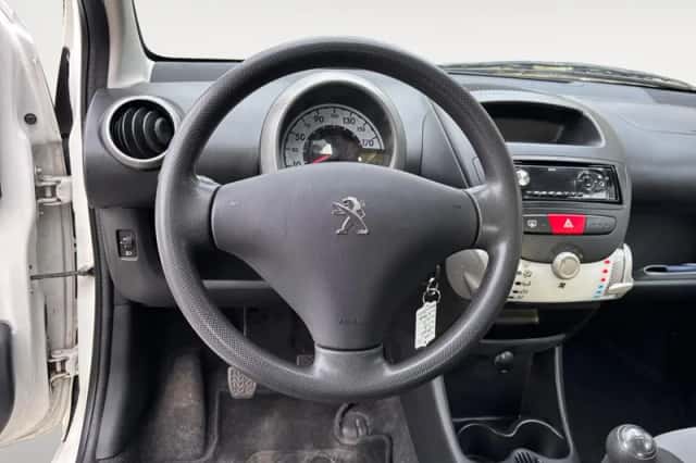Peugeot 107 (2013) thumbnail 16