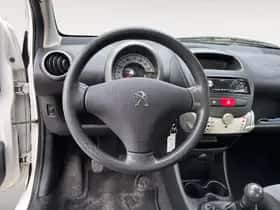 Peugeot 107 (2013) thumbnail 16