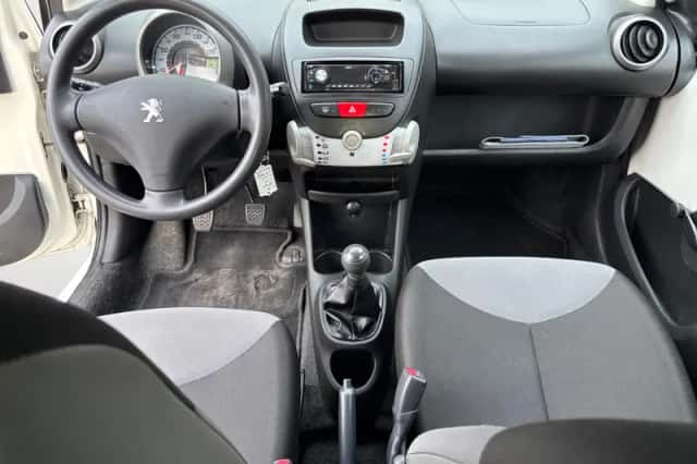 Peugeot 107 (2013) thumbnail 19