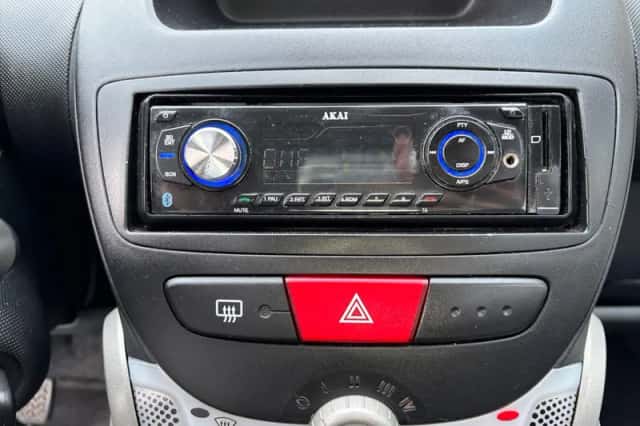 Peugeot 107 (2013) thumbnail 20