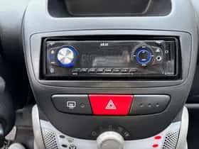 Peugeot 107 (2013) thumbnail 20