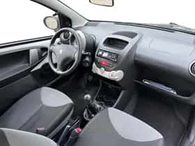 Peugeot 107 (2013) thumbnail 10