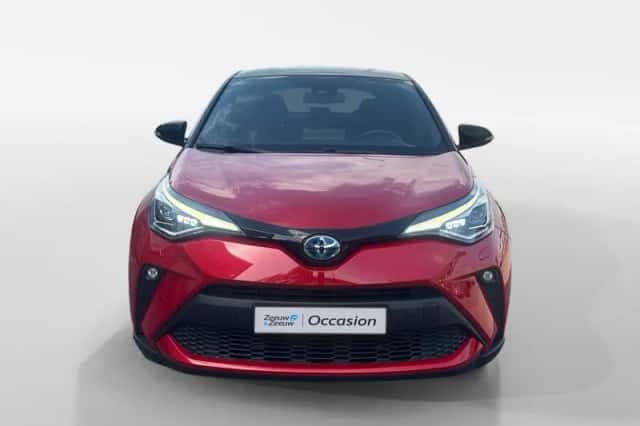 Toyota C-HR (2023) thumbnail 2