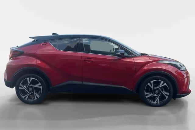 Toyota C-HR (2023) thumbnail 9
