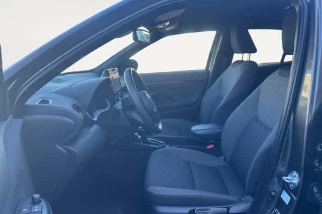 Toyota Yaris Cross (2025) thumbnail 10