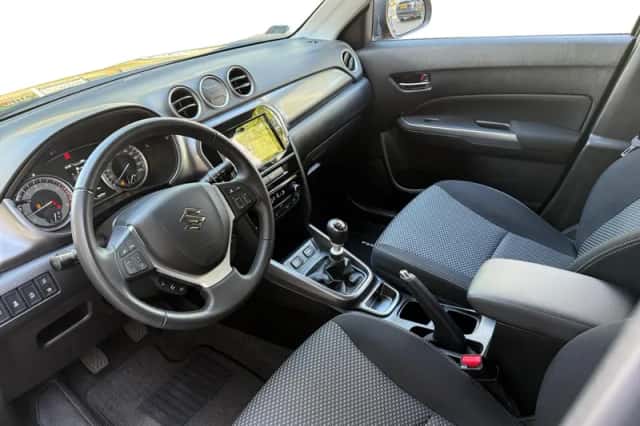 Suzuki Vitara (2024) thumbnail 16