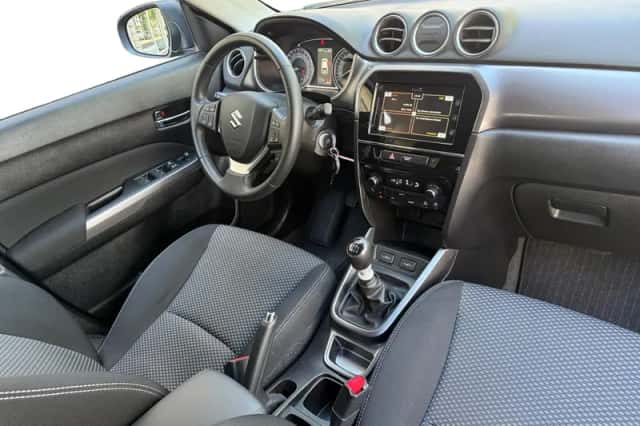 Suzuki Vitara (2024) thumbnail 3