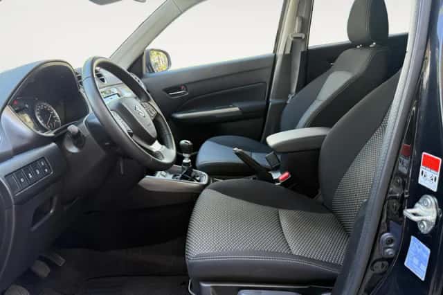 Suzuki Vitara (2024) thumbnail 5