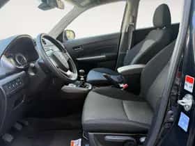 Suzuki Vitara (2024) thumbnail 5